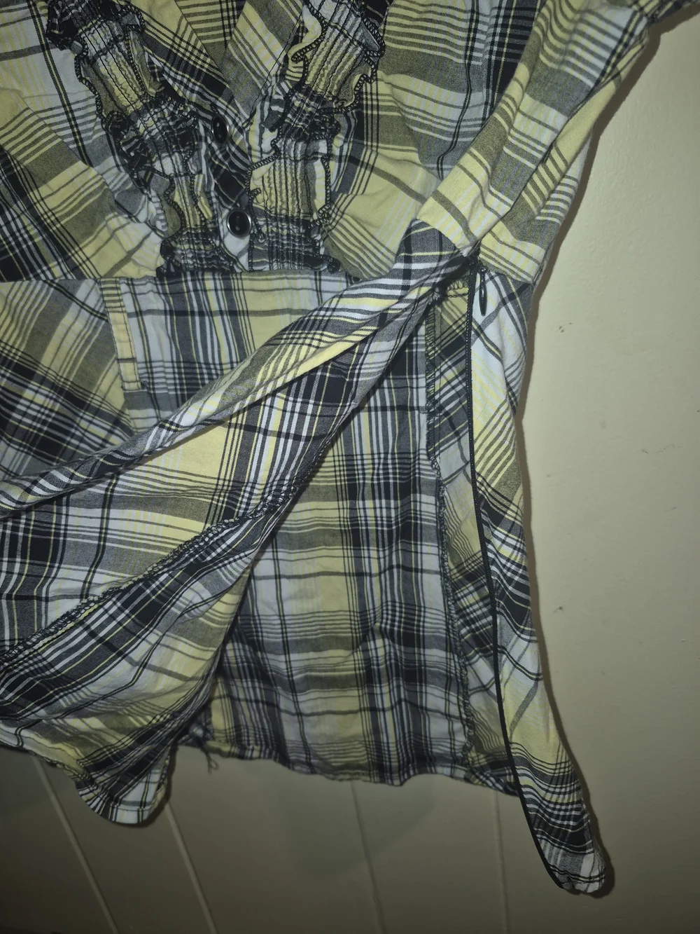 Heart & Soul Juniors Yellow & Black Plaid Ruffle Front Cap Sleeve Shirt Sz Small